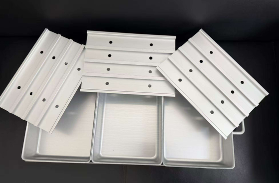 Custom Design Spot Welding Recyclable Food Grade Rectangle Aluminum Seafood Container Freezing Tray with Lids